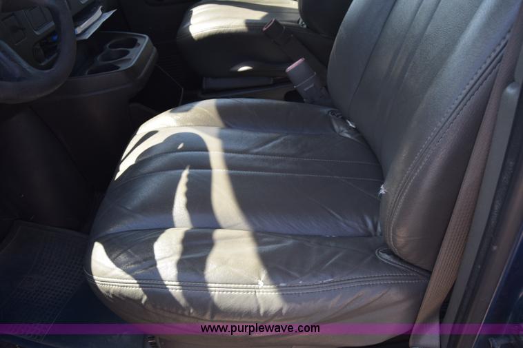 image for item L3814 2003 Chevrolet Express 2500 Cargo van