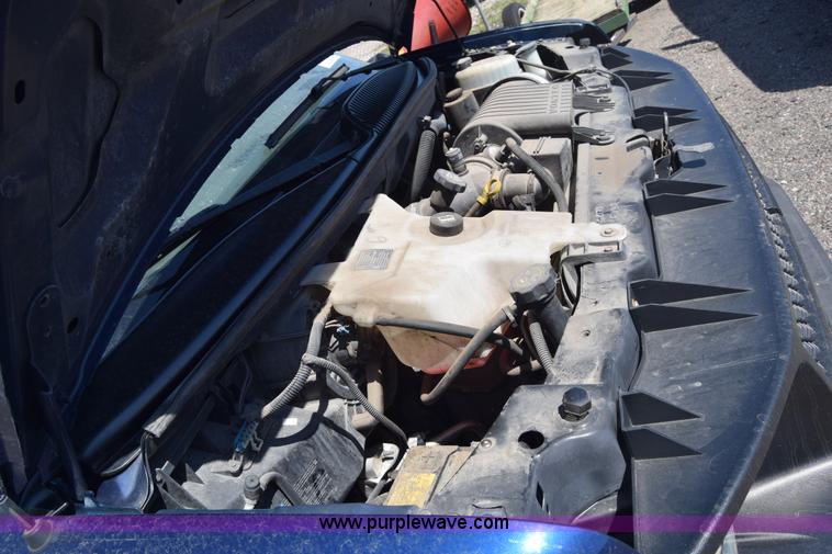 image for item L3814 2003 Chevrolet Express 2500 Cargo van