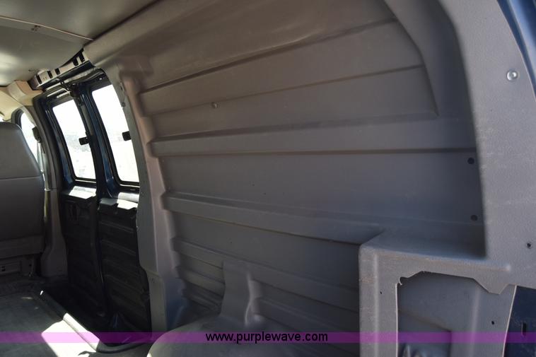 image for item L3814 2003 Chevrolet Express 2500 Cargo van