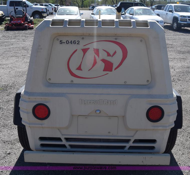 image for item L3815 2003 Ingersoll Rand XP185 air compressor