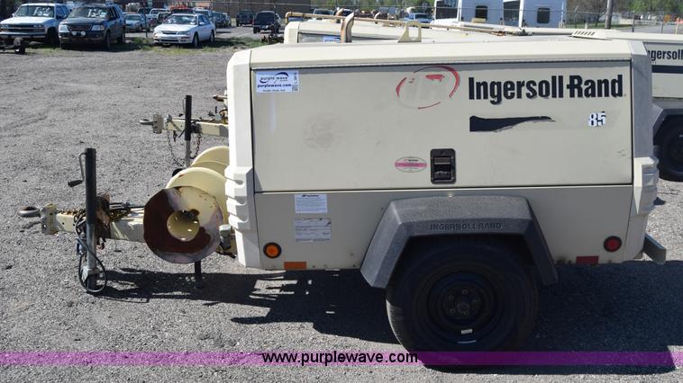 image for item L3815 2003 Ingersoll Rand XP185 air compressor