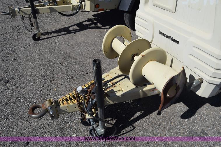 image for item L3815 2003 Ingersoll Rand XP185 air compressor