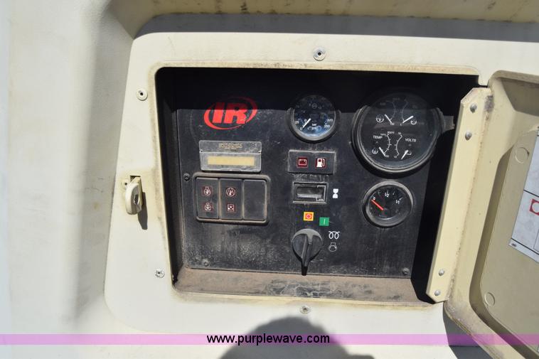 image for item L3815 2003 Ingersoll Rand XP185 air compressor