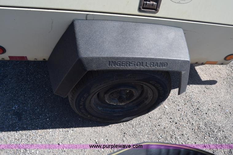 image for item L3815 2003 Ingersoll Rand XP185 air compressor