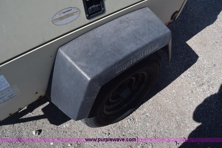 image for item L3816 2006 Ingersoll Rand 185 Platinum Series air compressor