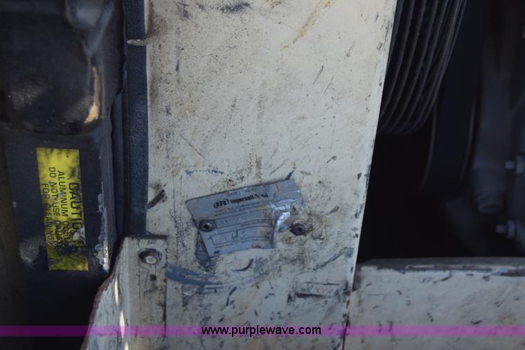 image for item L3818 2005 Ingersoll Rand XP185 air compressor
