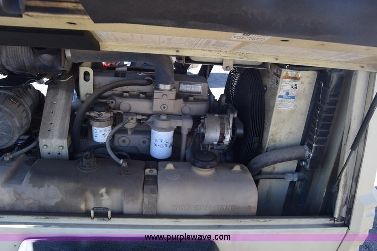 image for item L3818 2005 Ingersoll Rand XP185 air compressor