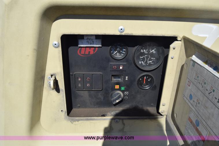 image for item L3818 2005 Ingersoll Rand XP185 air compressor