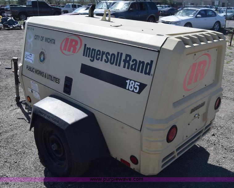 image for item L3819 2006 Ingersoll Rand 185 air compressor