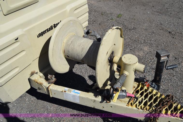 image for item L3819 2006 Ingersoll Rand 185 air compressor
