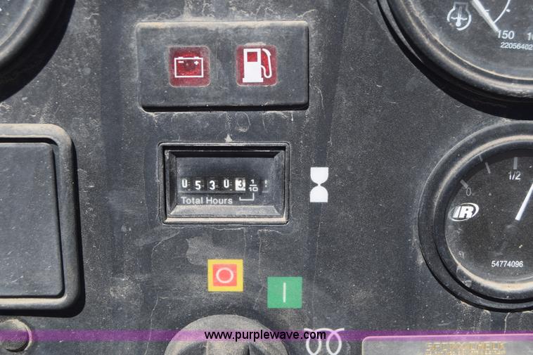 image for item L3819 2006 Ingersoll Rand 185 air compressor