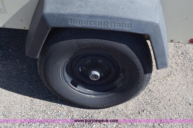 image for item L3820 2006 Ingersoll Rand 185 Platinum Series air compressor
