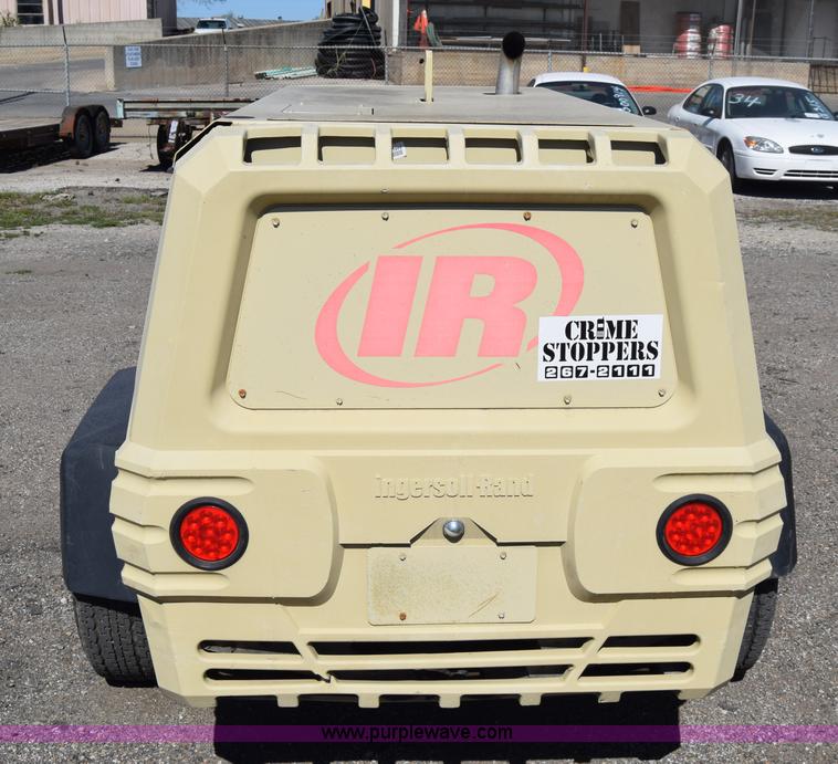 image for item L3821 2005 Ingersoll Rand 185 air compressor