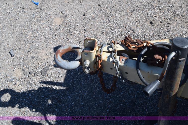 image for item L3821 2005 Ingersoll Rand 185 air compressor