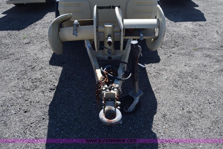 image for item L3821 2005 Ingersoll Rand 185 air compressor