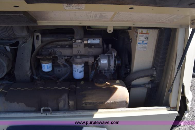 image for item L3821 2005 Ingersoll Rand 185 air compressor