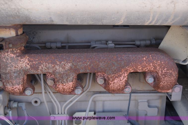 image for item L3821 2005 Ingersoll Rand 185 air compressor