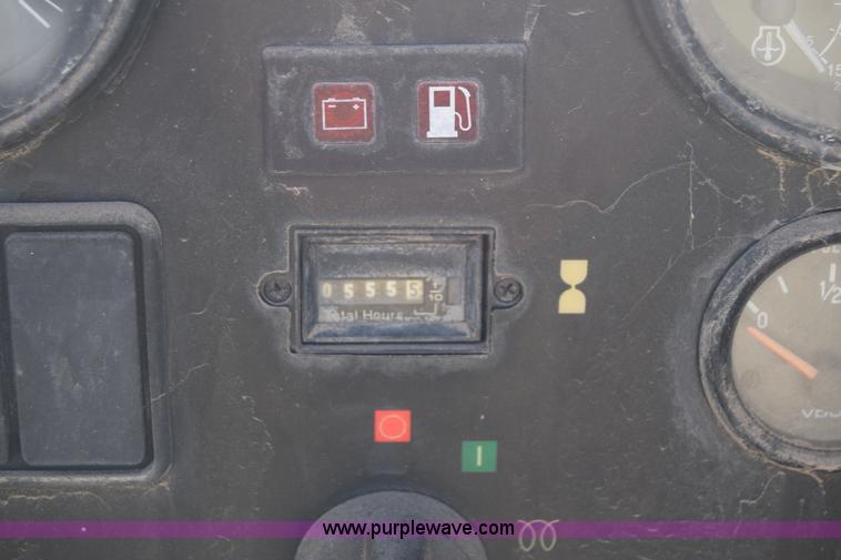 image for item L3822 2006 Ingersoll Rand 185 air compressor