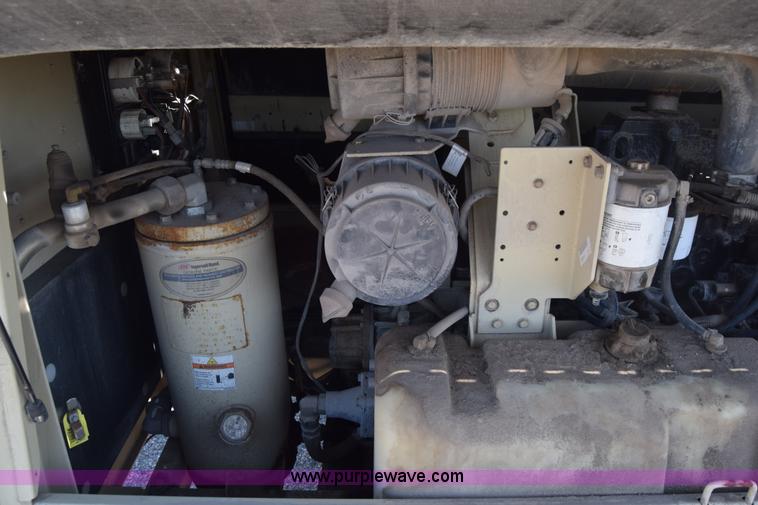 image for item L3822 2006 Ingersoll Rand 185 air compressor