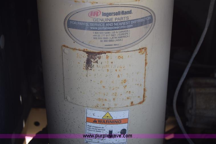 image for item L3822 2006 Ingersoll Rand 185 air compressor