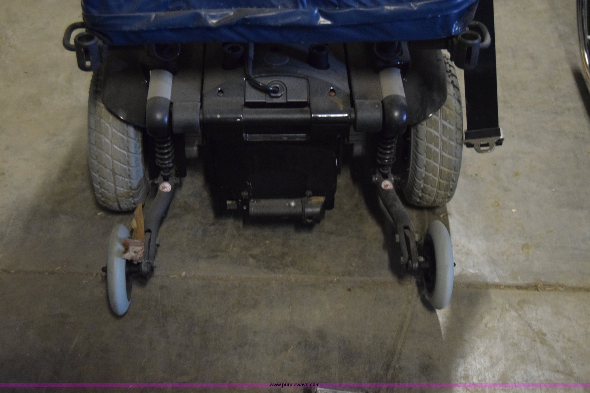 (2) wheelchairs in Wichita, KS Item AR9682 sold Purple Wave