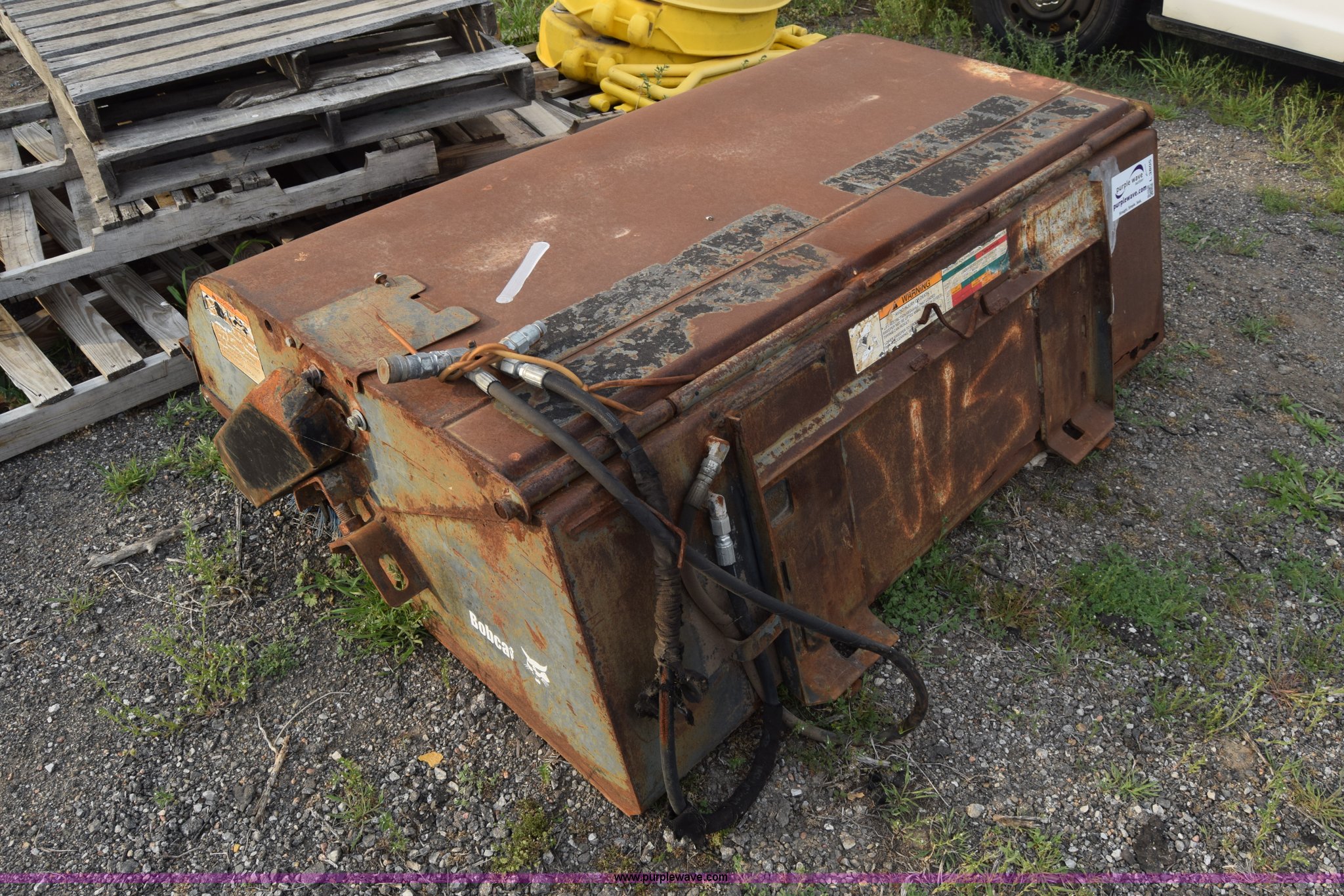 Bobcat broom in Wichita, KS | Item L3805 sold | Purple Wave