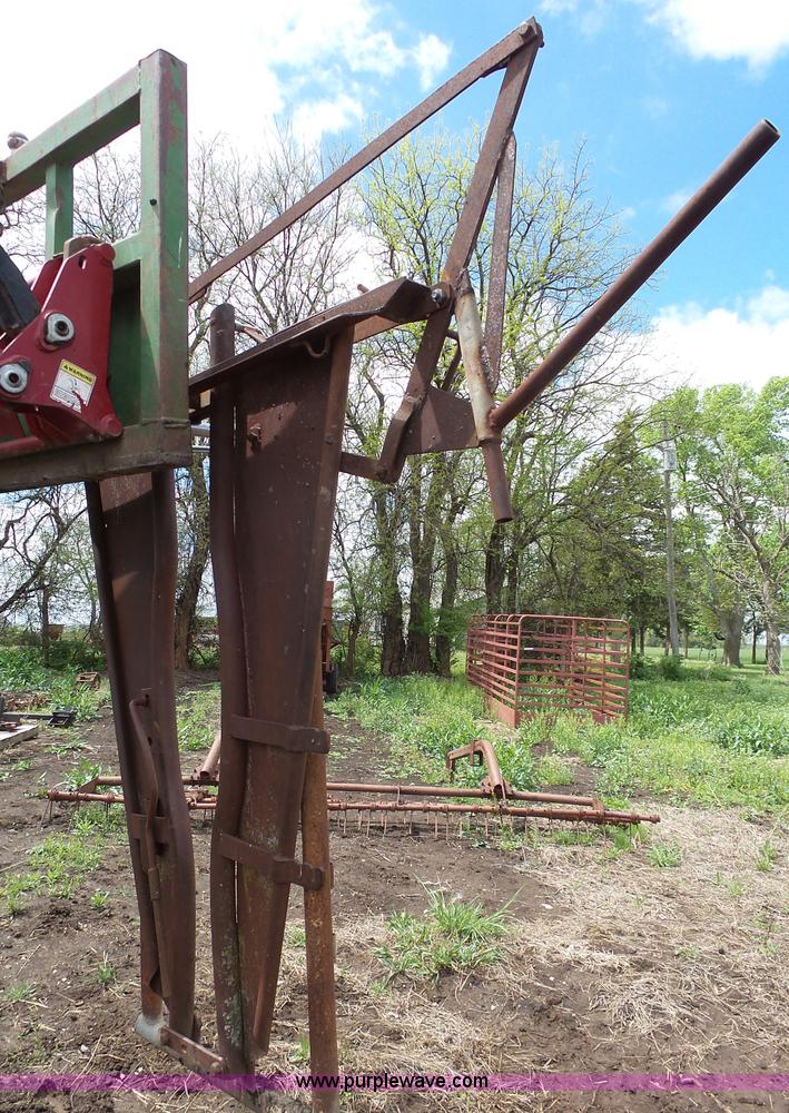 image for item AM9593 Cattle chute head gate