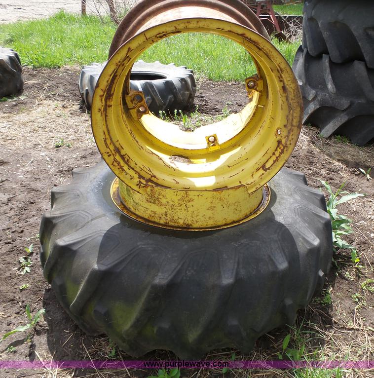 image for item AM9605 Firestone 16.9-26 tire