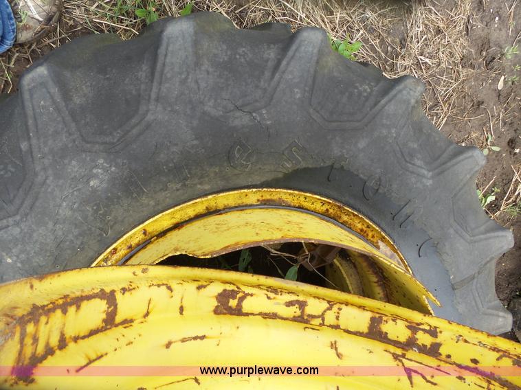 image for item AM9605 Firestone 16.9-26 tire