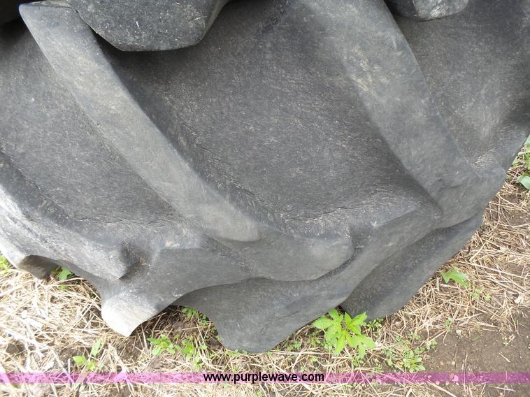 image for item AM9606 (2) Firestone 30.5L-32 tires