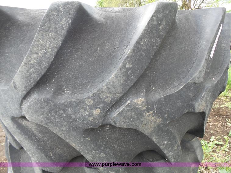 image for item AM9606 (2) Firestone 30.5L-32 tires