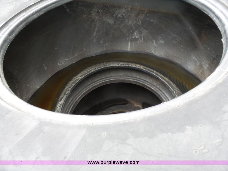 image for item AM9606 (2) Firestone 30.5L-32 tires