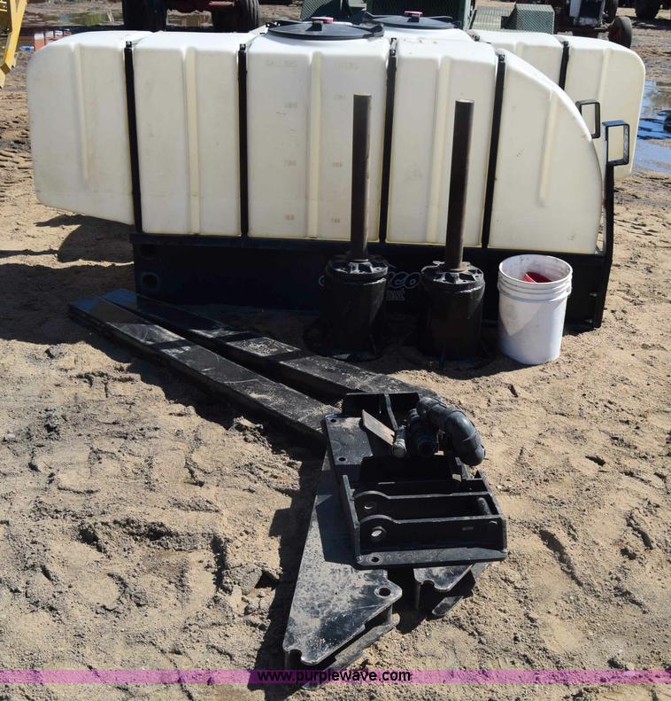 image for item AW9795 (2) Demco side quest tanks