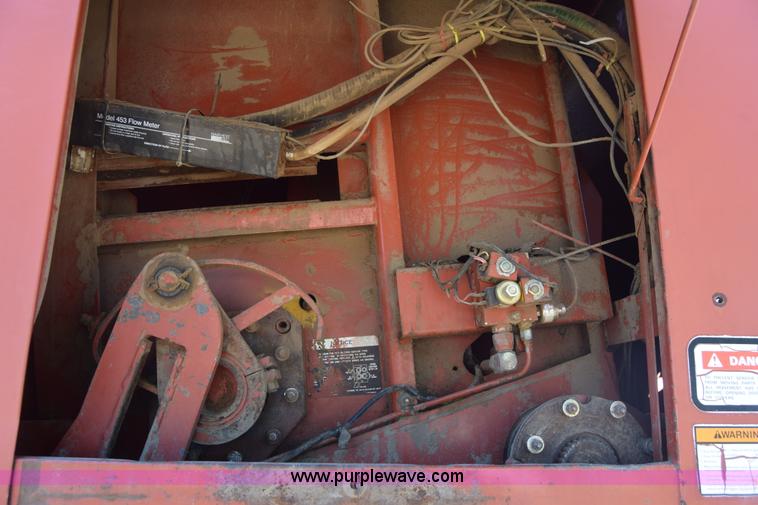 image for item AW9813 Hesston 4900 square baler