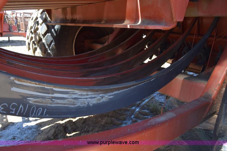 image for item AW9813 Hesston 4900 square baler