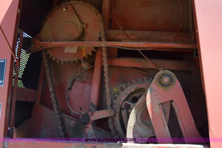 image for item AW9813 Hesston 4900 square baler
