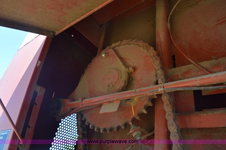 image for item AW9813 Hesston 4900 square baler