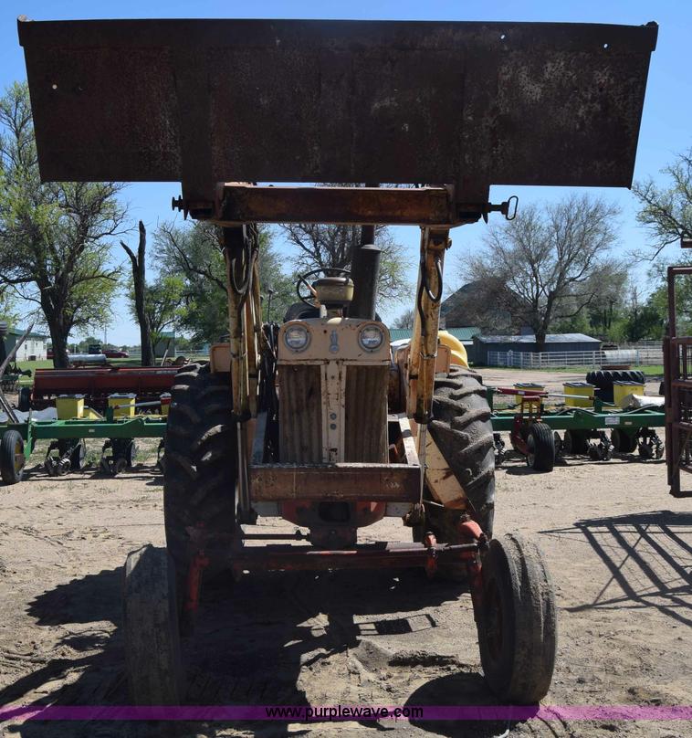 image for item AW9815 Case 930 tractor