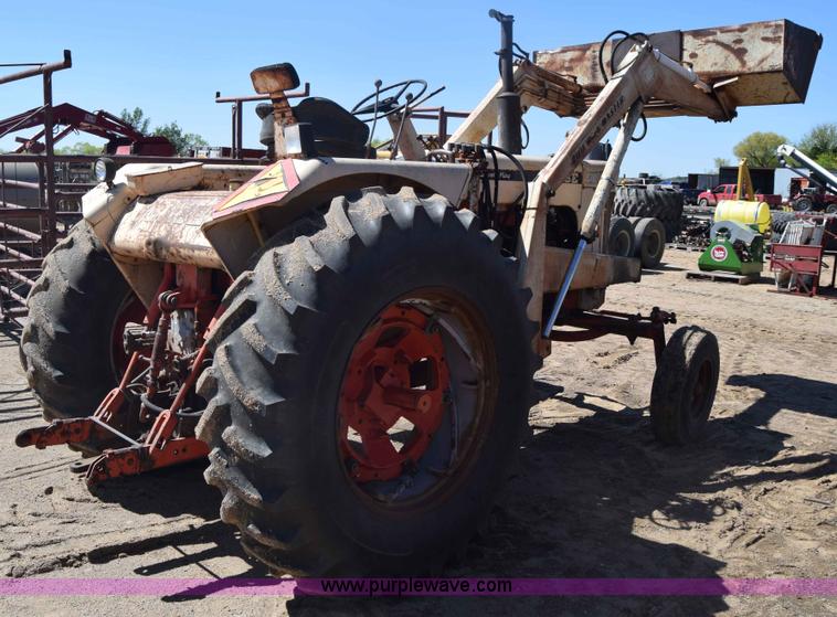 image for item AW9815 Case 930 tractor