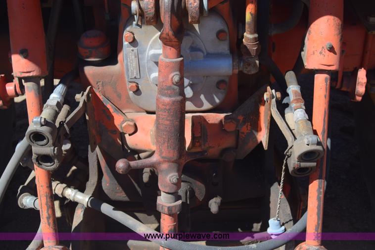 image for item AW9815 Case 930 tractor