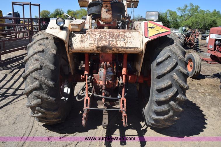 image for item AW9815 Case 930 tractor