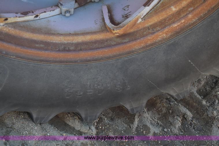 image for item AW9815 Case 930 tractor