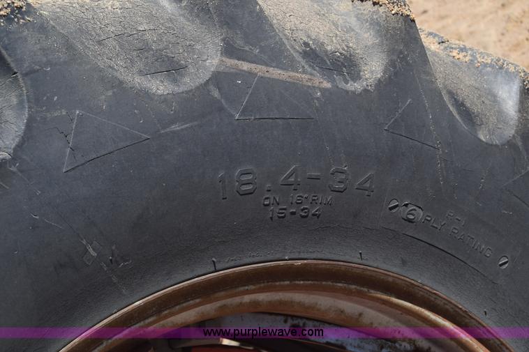 image for item AW9815 Case 930 tractor