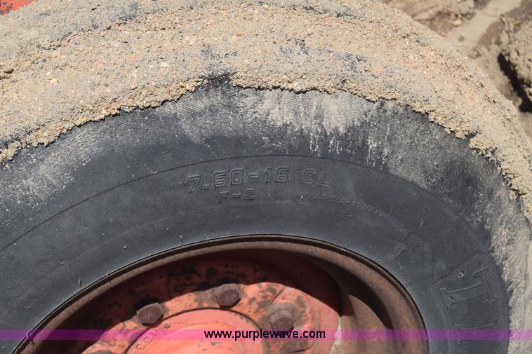 image for item AW9815 Case 930 tractor