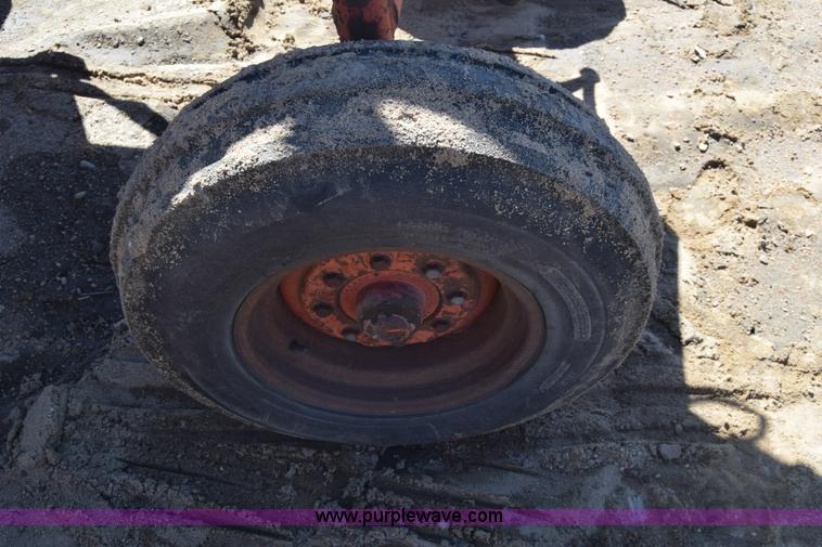 image for item AW9815 Case 930 tractor