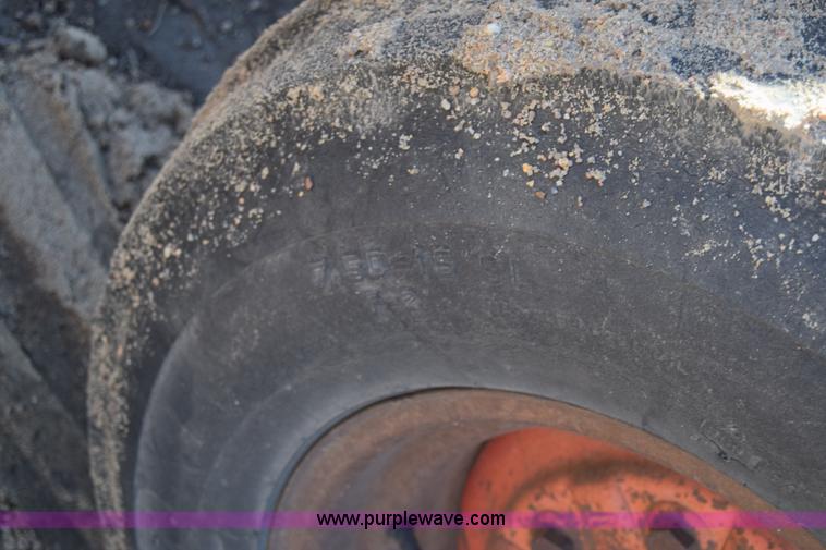 image for item AW9815 Case 930 tractor