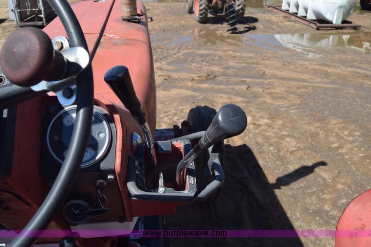 image for item AW9816 International 756 tractor