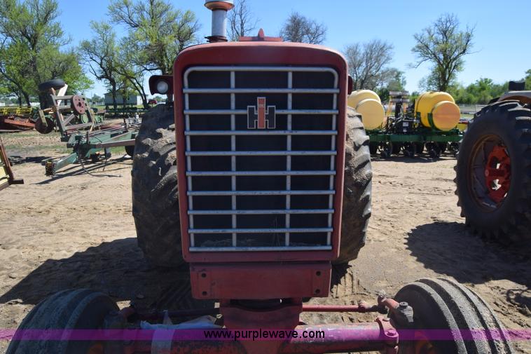 image for item AW9816 International 756 tractor