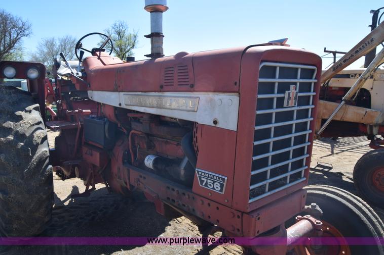 image for item AW9816 International 756 tractor