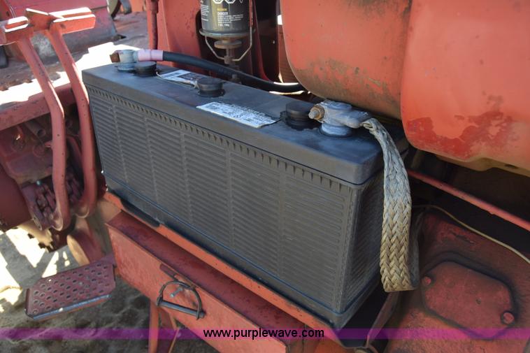 image for item AW9816 International 756 tractor